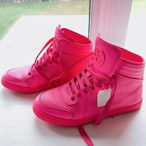 Gucci sneaker size35.5